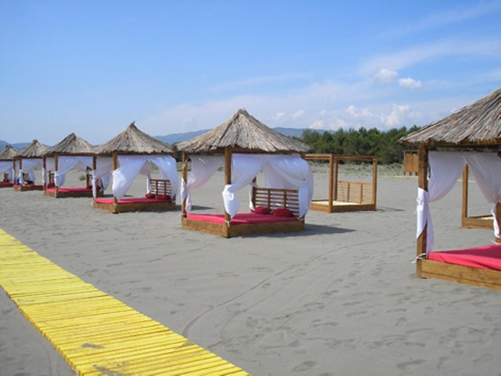 Hotel Hoti Ulcinj Exterior foto